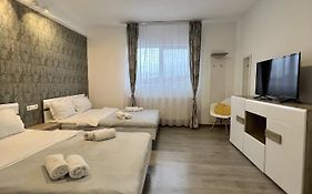 Salt Mine Retreat - Free Parking